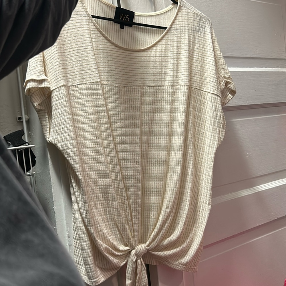 Short sleeve top
